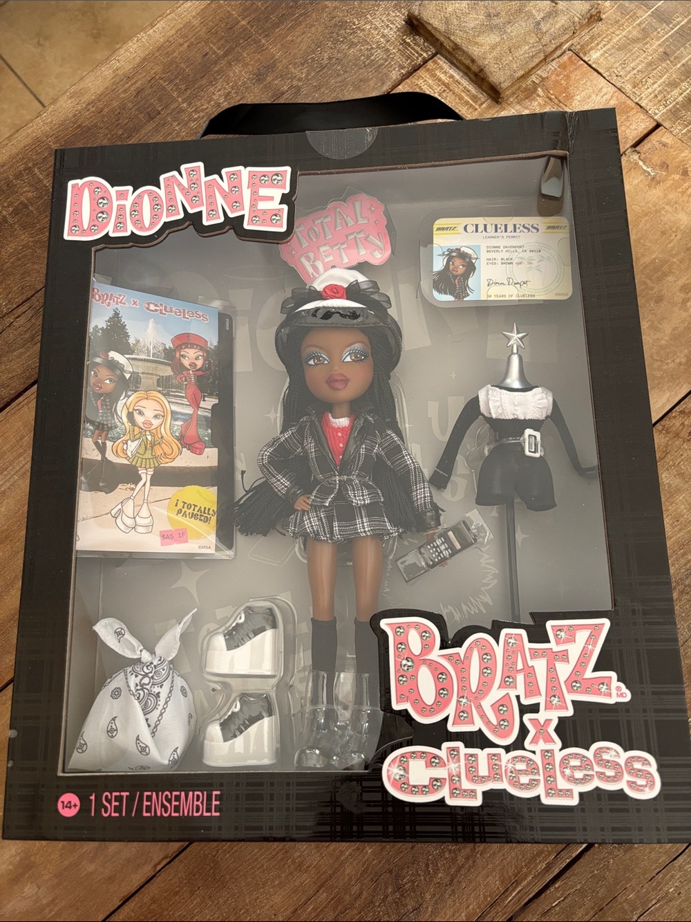 BRATZ x Clueless 30th anniversary Collector Doll DIONNE Set/Ensemble NIB